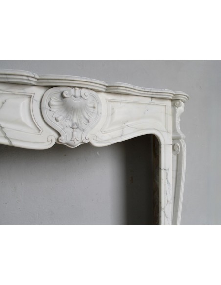 023 BIG "TROIS COQUILLES AMÉLIORÉ" FIREPLACE CARVED IN STATUARY ARABESCATO MARBLE, CALACATTA QUARRY