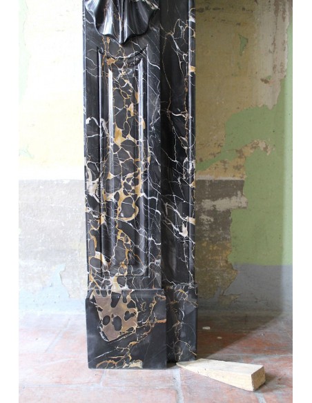 416 ANTIQUE "PALMETTES" FIREPLACE MANTEL IN RARE AND AMAZING BLACK PORTORO MARBLE