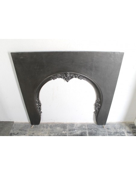 006 GH ANTIQUE MAJORELLE "OEIL DE BOEUF" CAST-IRON FIREPLACE MANTEL