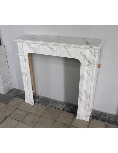 308 ANTIQUE LOUIS XIV "PARISIENNE" FIREPLACE MANTEL IN WHITE CALACATTA "CLASSIC" MARBLE