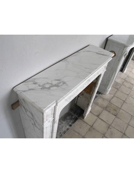 308 ANTIQUE LOUIS XIV "PARISIENNE" FIREPLACE MANTEL IN WHITE CALACATTA "CLASSIC" MARBLE