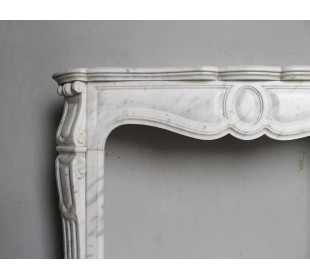 Antique Louis XV "Galbé Ovale" fireplace in white Carrara marble 2