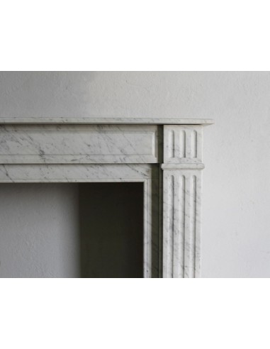 220 SMALL ANTIQUE LOUIS XVI "CANNELURE" MARBLE...