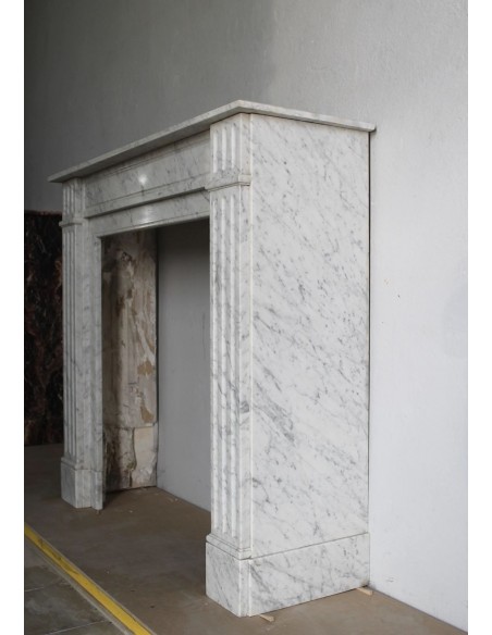 220 SMALL ANTIQUE LOUIS XVI "CANNELURE" MARBLE FIREPLACE MANTEL