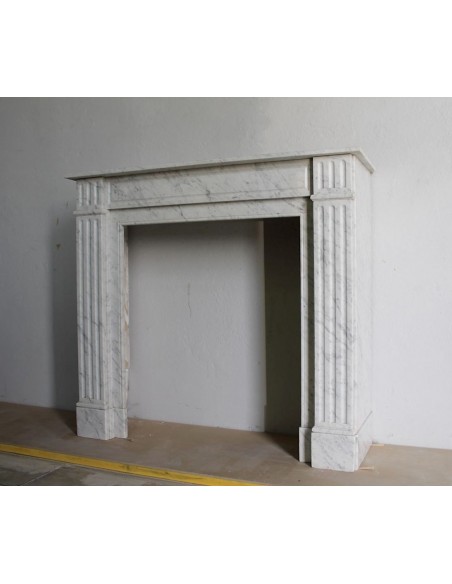 220 SMALL ANTIQUE LOUIS XVI "CANNELURE" MARBLE FIREPLACE MANTEL