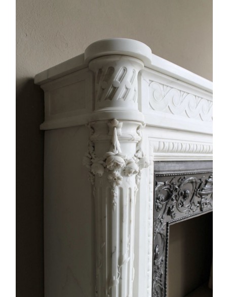202 AG EXCEPTIONAL MONUMENTAL NEOCLASSICAL FIREPLACE IN PURE WHITE STATUARY CARRARA MARBLE