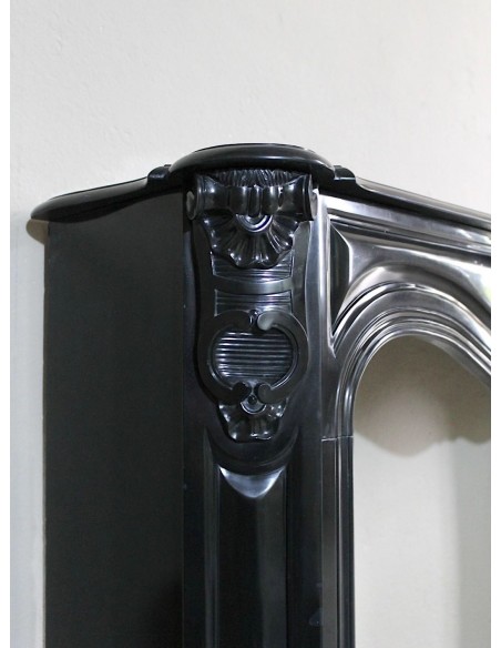 040 ANTIQUE ORIGINAL BAROQUE "TROIS COQUILLES AMÉLIORÉ" FIREPLACE MANTEL IN BLACK BELGIUM MARBLE