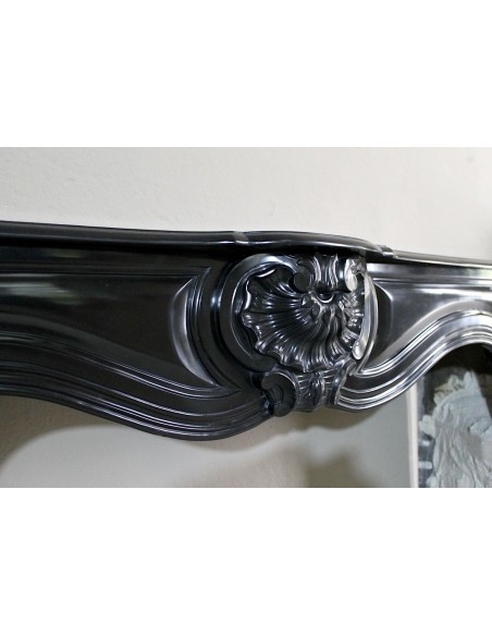 040 ANTIQUE ORIGINAL BAROQUE "TROIS COQUILLES AMÉLIORÉ" FIREPLACE MANTEL IN BLACK BELGIUM MARBLE