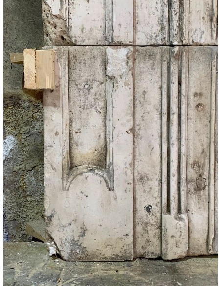 902 IMPORTANT "TRUMEAU" FIREPLACE MANTEL CARVED IN CAEN STONE