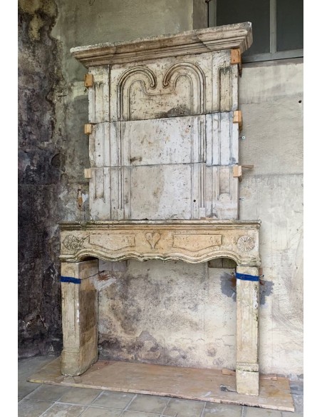 902 IMPORTANT "TRUMEAU" FIREPLACE MANTEL CARVED IN CAEN STONE