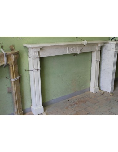 008 OCC LOUIS PHILIPPE STYLE FIREPLACE MANTEL...