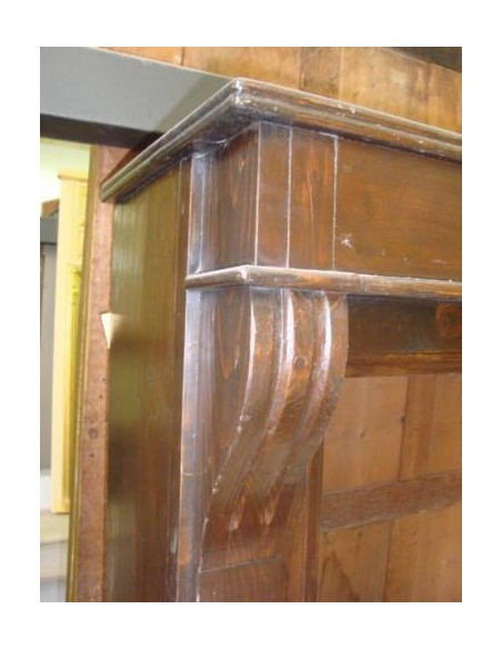 1004 LOUIS PHILIPPE “MODILLON” FIREPLACE MANTEL, SOFTWOOD ESSENCE