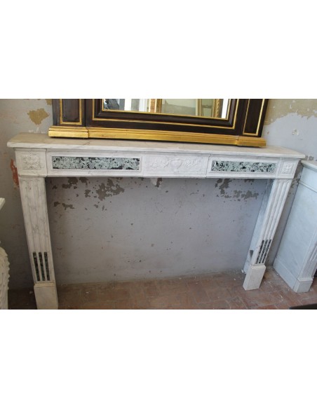 236 LARGE ANTIQUE LOUIS XVI FIREPLACE MANTEL CARVED IN WHITE CARRARA MARBLE WITH GREEN ALPS INLAYS