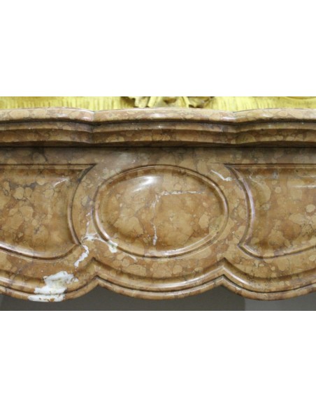 092 ANTIQUE "POMPADOUR GALBÉ" FIREPLACE MANTEL IN ITALIAN ROSSO ASIAGO MARBLE