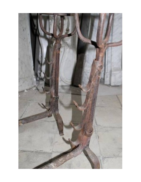 018 MONUMENTALE COPPIA DI ALARI PER CAMINO