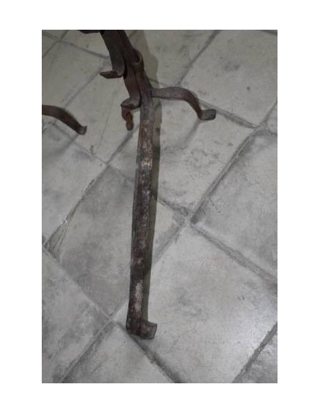 018 MONUMENTALE COPPIA DI ALARI PER CAMINO