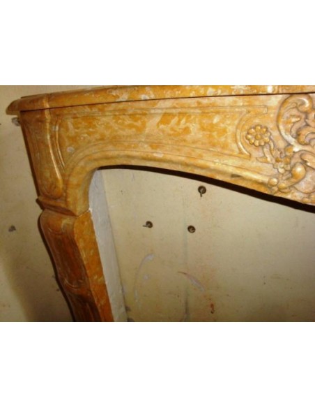 605 ART NOUVEAU FIREPLACE MANTEL IN YELLOW "GIALLO REALE" MARBLE