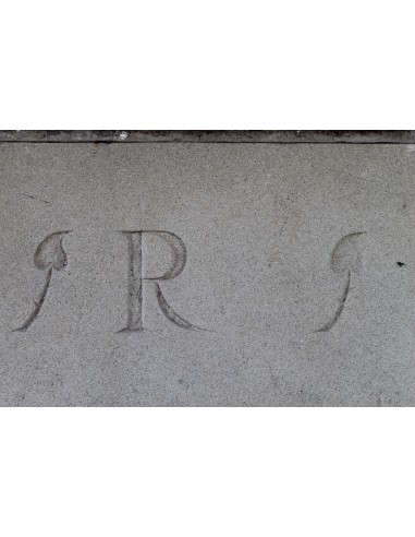 901 AG LARGE AND GENUINE ITALIAN SANDSTONE...