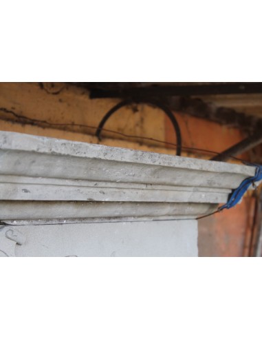 901 AG LARGE AND GENUINE ITALIAN SANDSTONE...