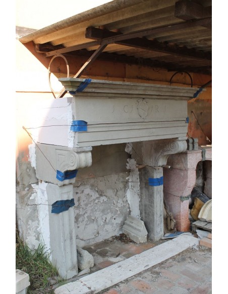 901 AG LARGE AND GENUINE ITALIAN SANDSTONE FIREPLACE WITH BLAZON