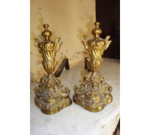 030 SPLENDIDA COPPIA DI ALARI PER CAMINETTO