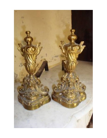 030 SPLENDIDA COPPIA DI ALARI PER CAMINETTO