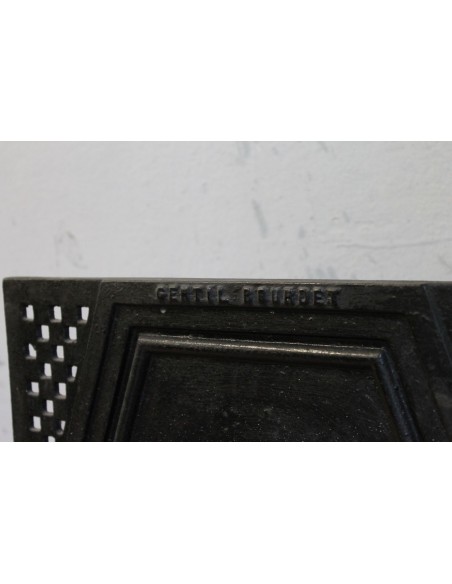 704 GH SMALL ART DECO CAST IRON FIREPLACE SIGNED GENTIL & BOURDET