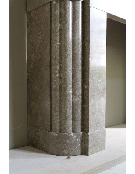 708 ANTIQUE ART DECO MANTEL CARVED IN TAUPE "LUNEL" MARBLE