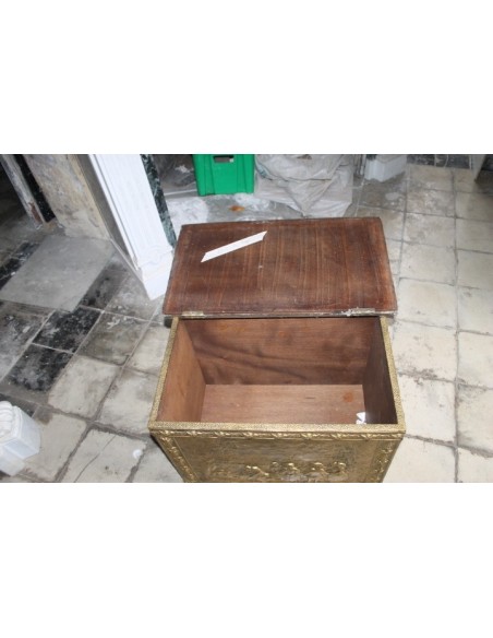 011 CASSA NUZIALE AD USO LEGNAIA PER CAMINETTO