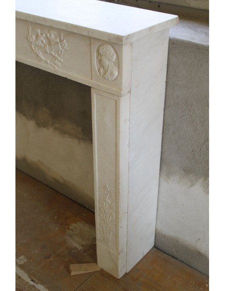 849 AG EXCEPTIONAL ITALIAN DIRECTOIRE-STYLE STATUARY FIREPLACE IN SUPER WHITE CARRARA STATUARY MARBLE