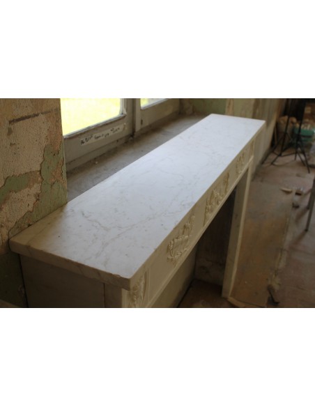 849 AG EXCEPTIONAL ITALIAN DIRECTOIRE-STYLE STATUARY FIREPLACE IN SUPER WHITE CARRARA STATUARY MARBLE