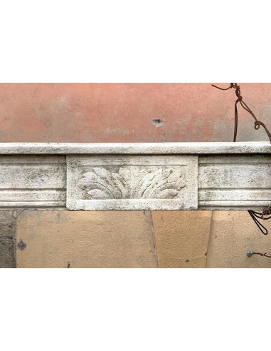 913 ANTIQUE LOUIS XVI FIREPLACE IN PIERRE DU...