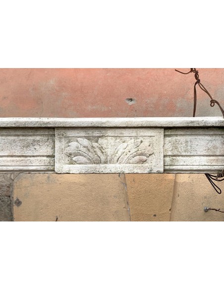 913 ANTIQUE LOUIS XVI FIREPLACE IN PIERRE DU BEAUJOLAIS STONE