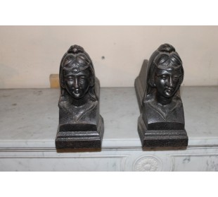 123 "FIGURINE" IN GHISA RAFFIGURANTE DONNA ORIENTALE